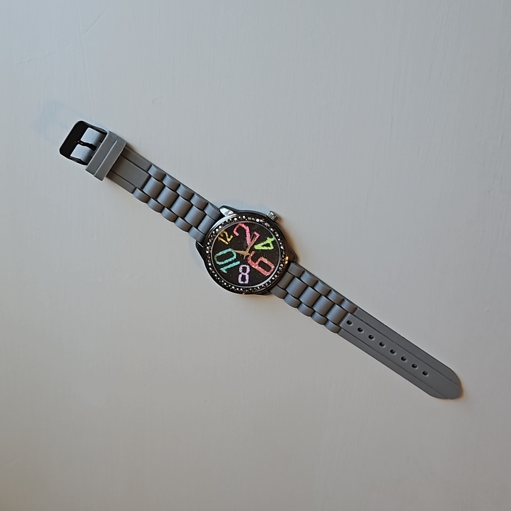 Geneva women's watch grey and black